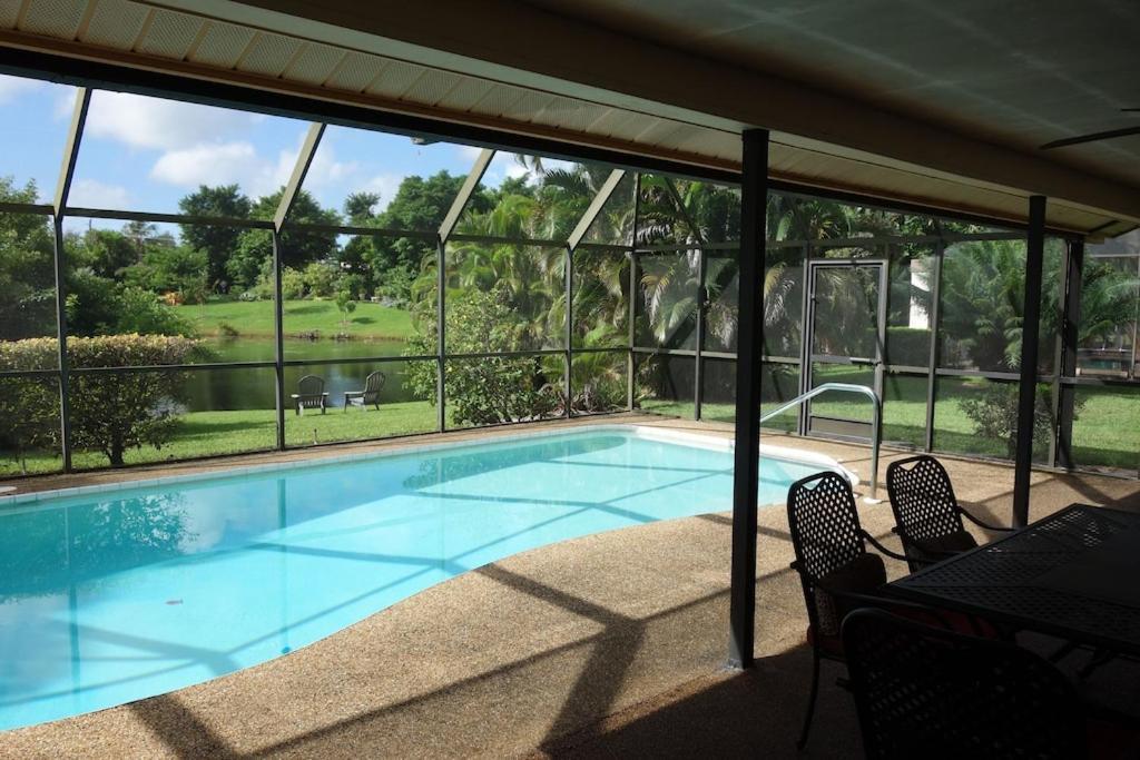 Pool Home With A New Sparkling Pool, Close To Beach, Lovely Lake View Нейплс Экстерьер фото