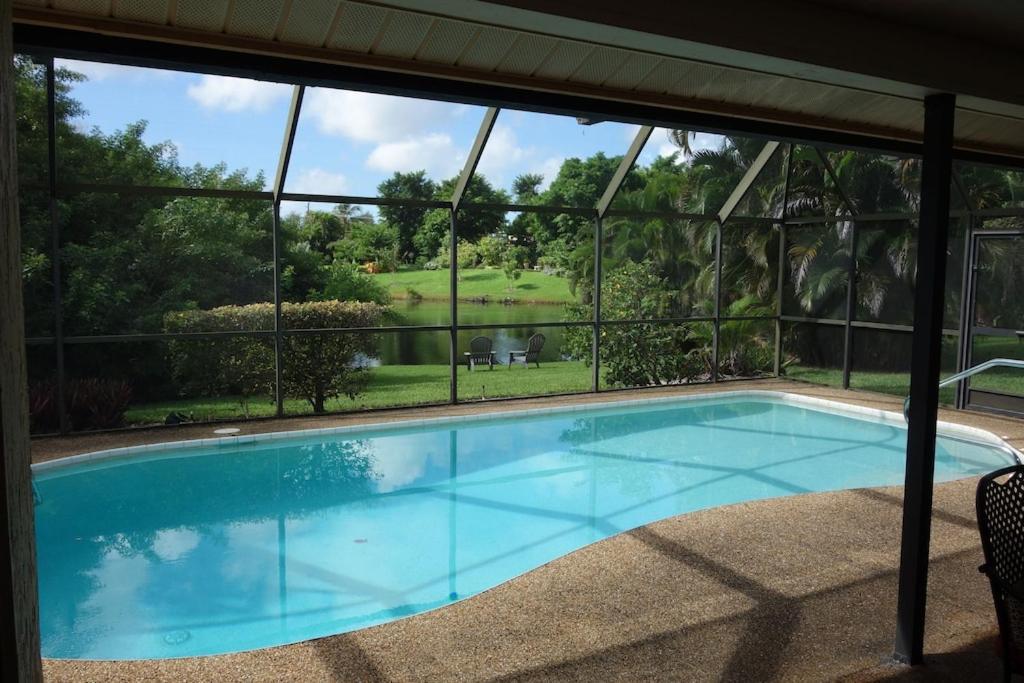 Pool Home With A New Sparkling Pool, Close To Beach, Lovely Lake View Нейплс Экстерьер фото