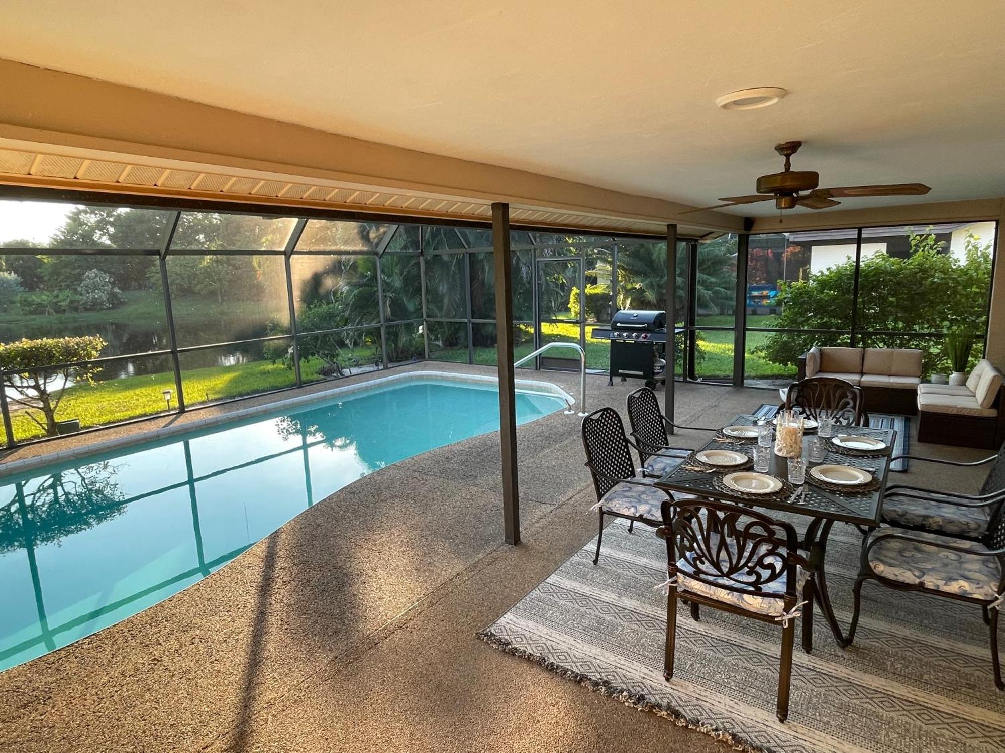 Pool Home With A New Sparkling Pool, Close To Beach, Lovely Lake View Нейплс Экстерьер фото