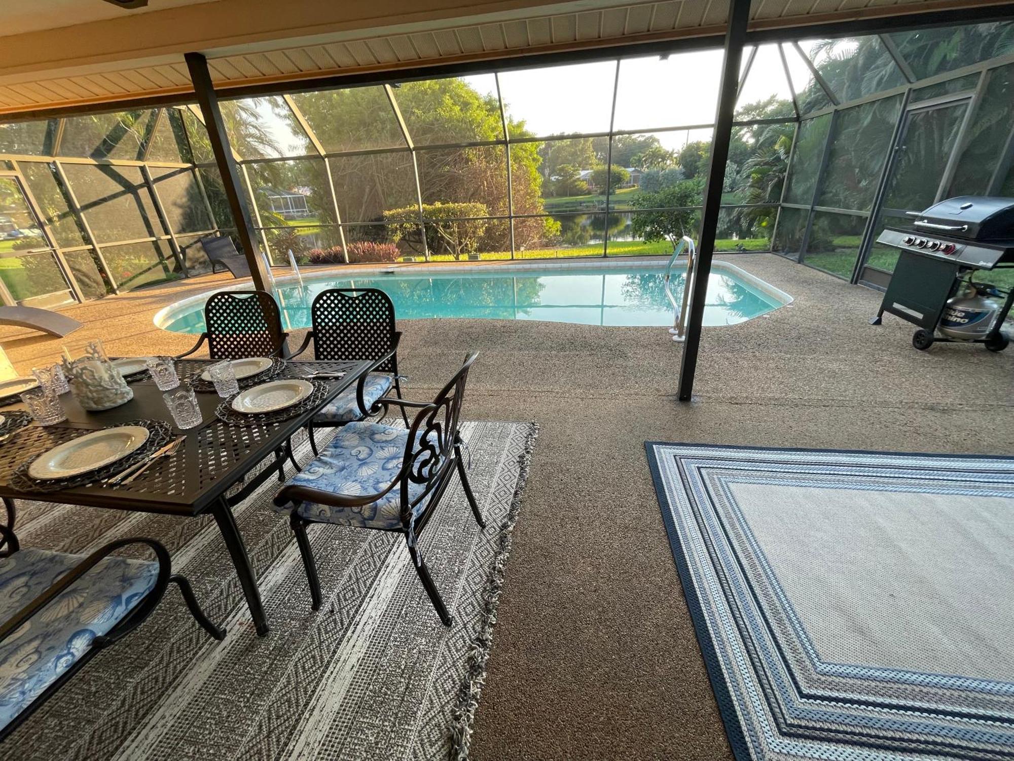 Pool Home With A New Sparkling Pool, Close To Beach, Lovely Lake View Нейплс Экстерьер фото